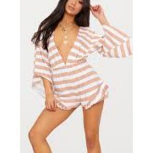 New Pretty little things lowcut  romper size 4